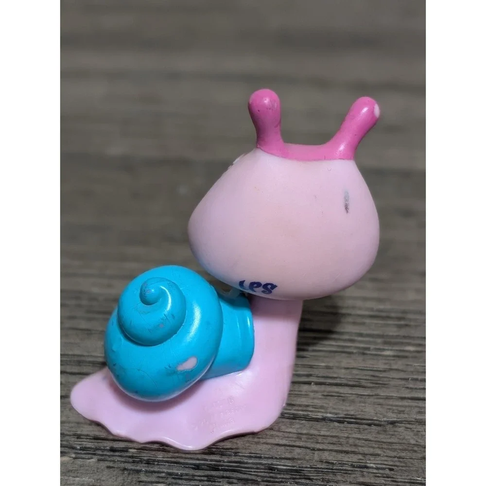 Littlest Pet Shop Authentic 2007 # 1733 Pink Blue Shell Snail Green Eyes